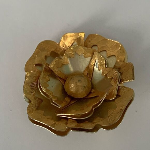 Vintage Multi Layer Flower Brooch - Picture 3 of 9